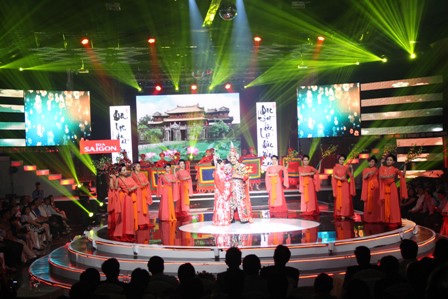 S&acirc;n khấu ch&iacute;nh ho&agrave;nh tr&aacute;ng lễ hội Bia S&agrave;i G&ograve;n tại TPHCM tối 30/12