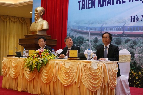 Chủ tịch HĐTV VNR, Tổng gi&aacute;m đốc VNR v&agrave; Chủ tịch C&ocirc;ng đo&agrave;n VNR chủ tr&igrave; hội nghị