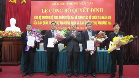 Trao quyết định bổ nhiệm L&atilde;nh đạo BQLDA H&agrave;ng hải 2 trực thuộc Bộ GTVT