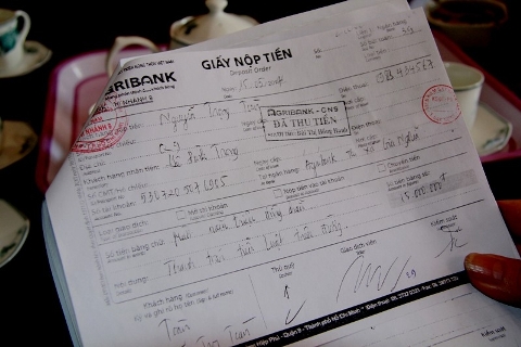 Bi&ecirc;n lai ng&acirc;n h&agrave;ng lưu r&otilde; số tiền chuyển khoản cho c&aacute;n bộ TTGT