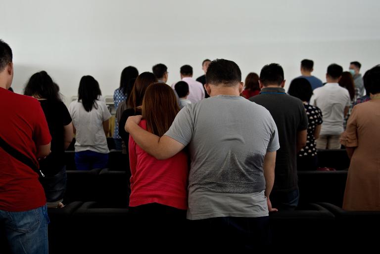 Th&acirc;n nh&acirc;n c&aacute;c h&agrave;nh kh&aacute;ch xấu số