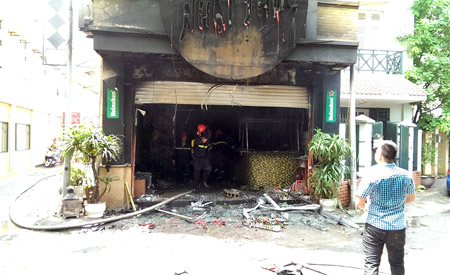 Hiện trường vụ ch&aacute;y h&ocirc;m 3/5