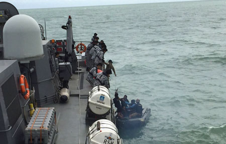 Lực lượng t&igrave;m kiếm đa quốc gia đang t&iacute;ch cực t&igrave;m kiếm hộp đen, trước khi t&iacute;n hiệu định vị ngừng hoạt động