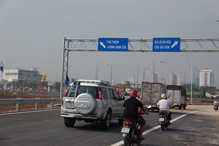 Nh&igrave;n chung việc th&ocirc;ng xe 4km đầu tuyến s&aacute;ng nay đảm bảo an to&agrave;n