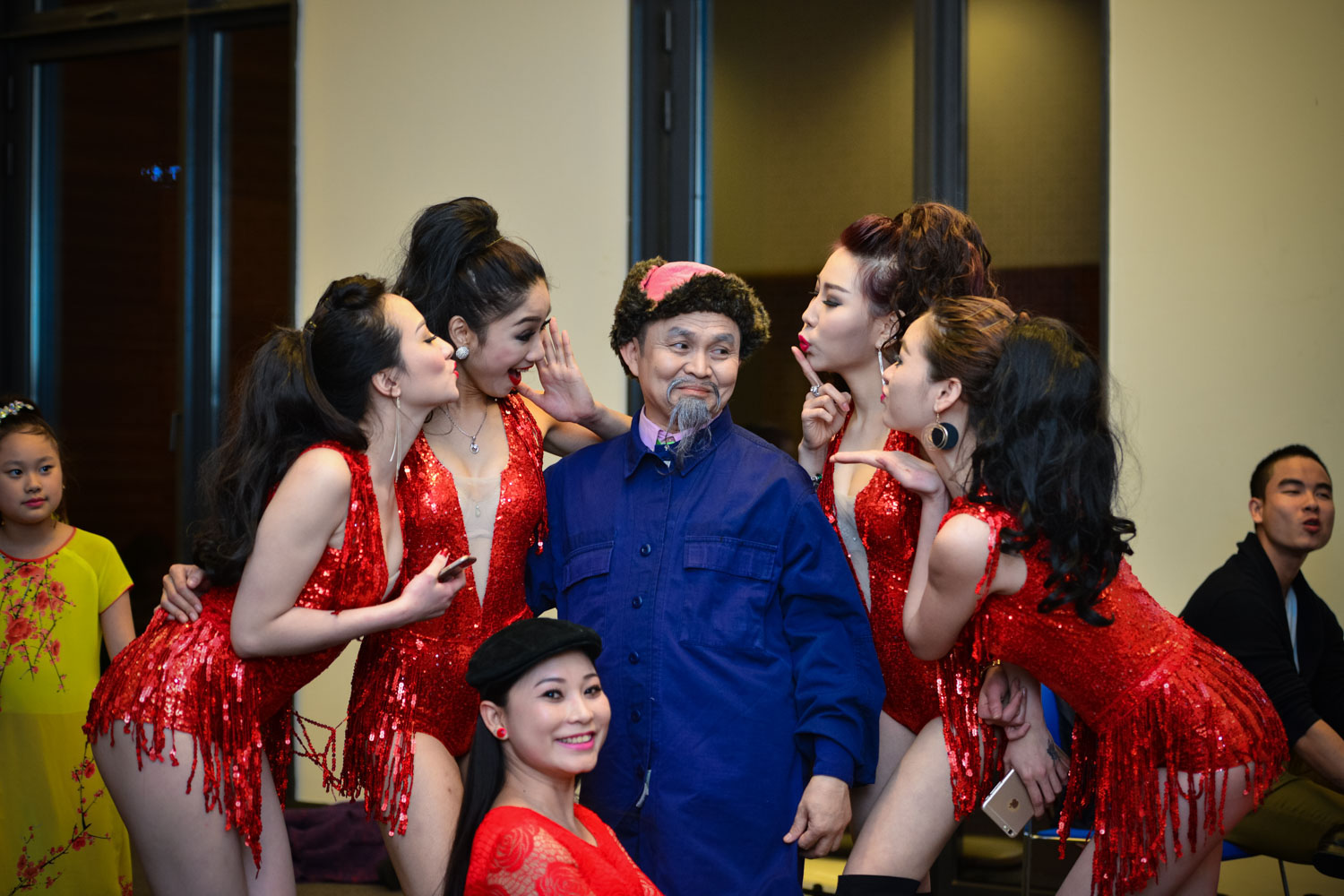 Kh&ocirc;ng chỉ được kh&aacute;n giả &aacute;i mộ, ngay cả với người trong nghề, hai nghệ sỹ h&agrave;i Xu&acirc;n Hinh v&agrave; Ho&agrave;i Linh cũng lu&ocirc;n nhận được sự ngưỡng mộ, ưu &aacute;i