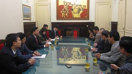 Bộ trưởng n&oacute;i sẽ hỗ trợ, tạo điều kiện tốt nhất cho dự &aacute;n cảng H&ograve;n khoai của Bechtel