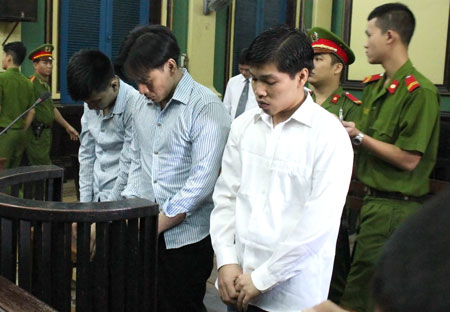 C&aacute;c bị c&aacute;o tại t&ograve;a