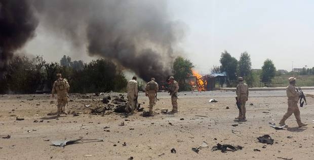 Lực lượng an ninh Iraq kiểm tra c&aacute;c một vụ đ&aacute;nh bo