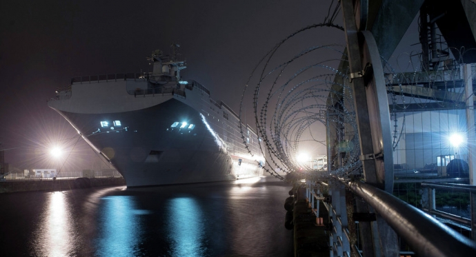 T&agrave;u trực thăng Mistral