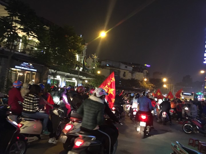 27153397_899944073508839_1620666477_n