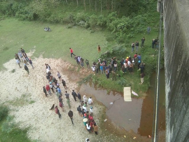 29004292_1211215975677255_1757372243_n