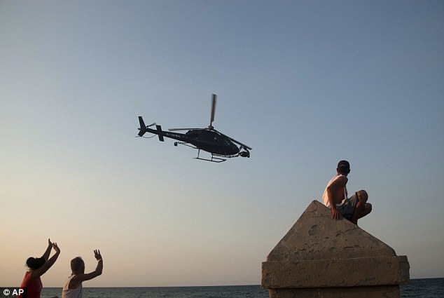 33A3292C00000578-3565058-image-a-55_1461910200561