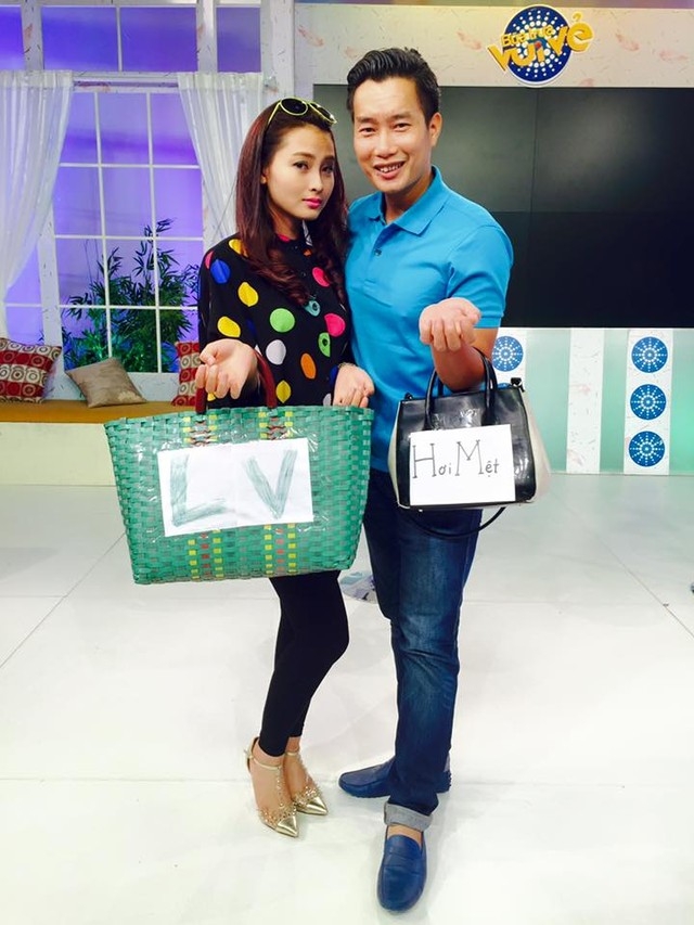 nu-mc-bua-trua-vui-ve-bi-cuop11