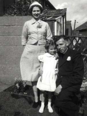 _90357811_may_parents