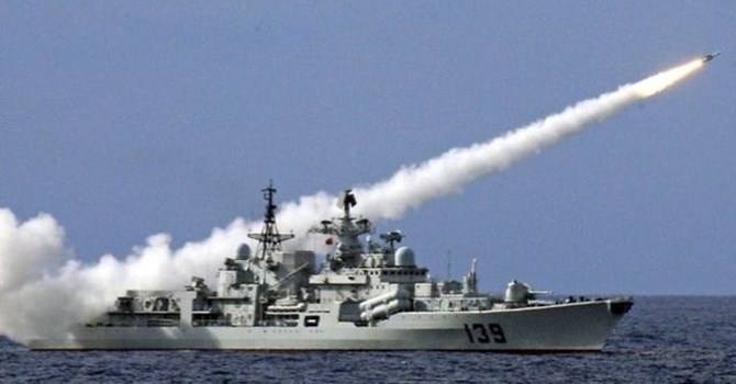 tau-trung-quoc-ban-ten-lua-trong-mot-cuoc-tap-tran