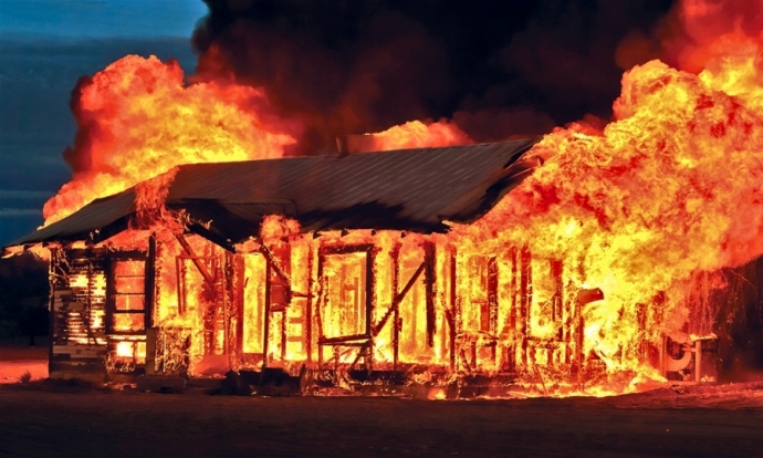 bat-giu-doi-tuong-say-ruou-dot-nha-dam-chet-cong-a