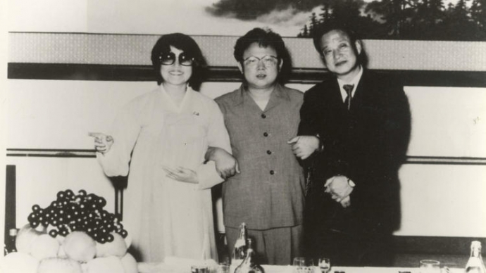 la-1474322058-snap-photo