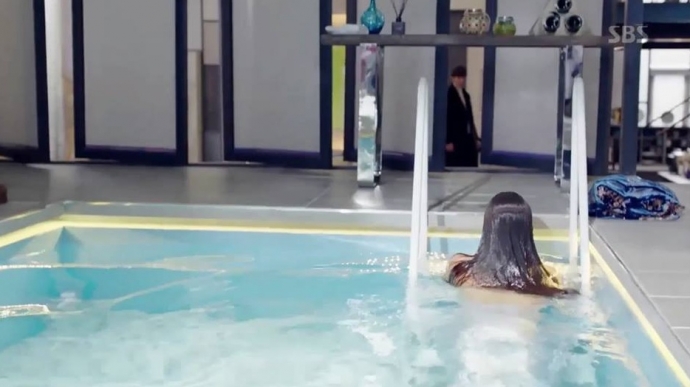 huyen-thoai-bien-xanh-tap-7-lee-min-ho-noi-con-ghe