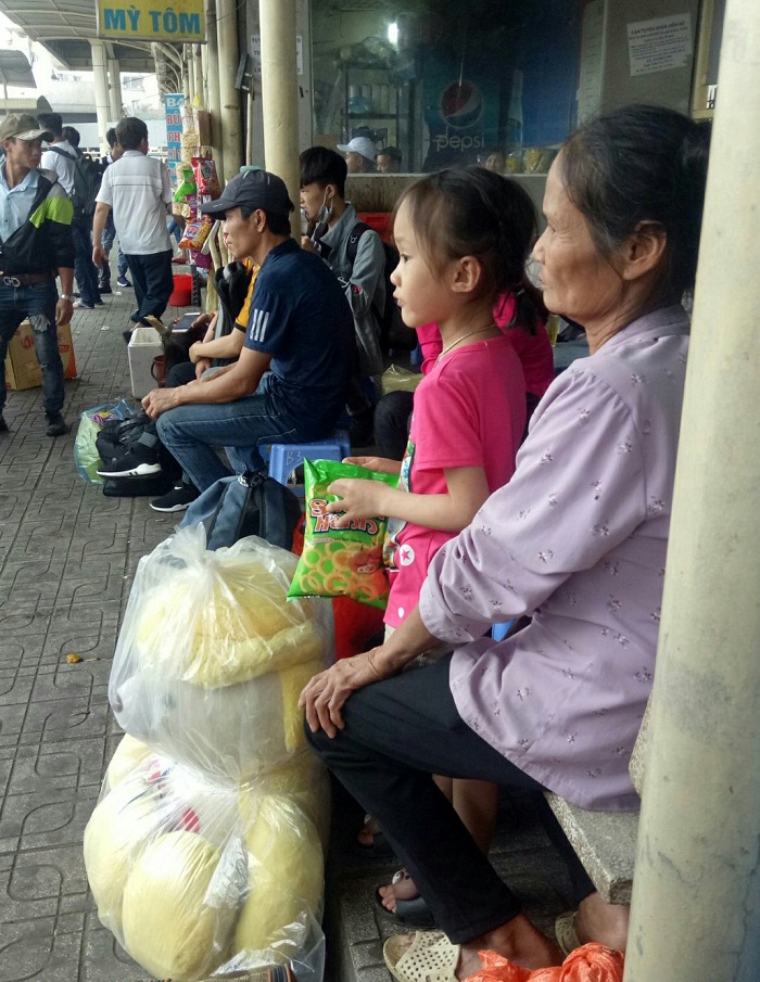 b&agrave; bế cahsu