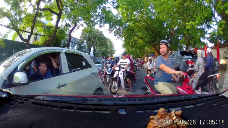 33619063_230621937696347_5356579097268977664_o