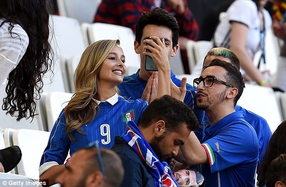 ảnh số 10. gbgai Pele