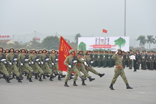 luc-luong-hung-hau-xuat-quan-bao-ve-dai-hoi-dang-x
