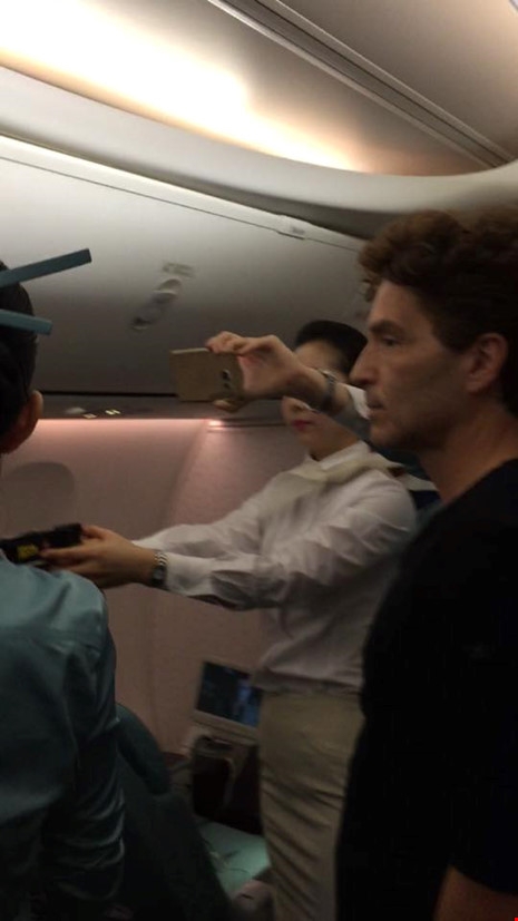 h&agrave;ng kh&ocirc;ng 1