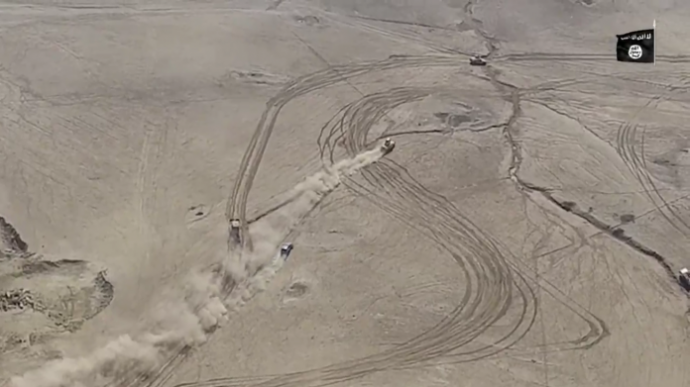 ISIS-drone-video-on-outskirts-of-Mosul-696x391