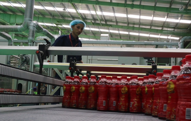 Với c&ocirc;ng suất l&ecirc;n đến 48.000 chai một giờ. Number 