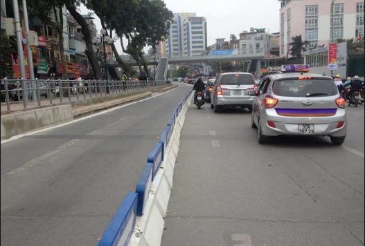 giải ph&acirc;n c&aacute;ch cứng