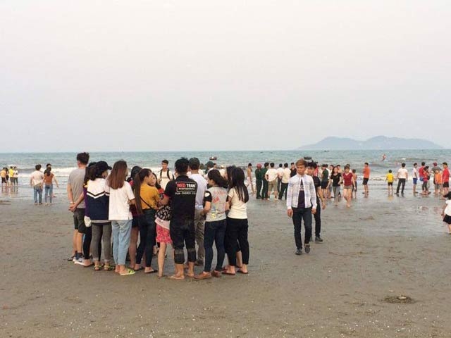 mất t&iacute;ch chụp kỷ yếu