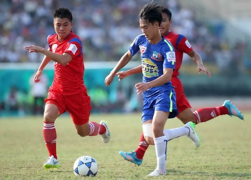 HAGL (&aacute;o xanh)  thua thảm Cần Thơ