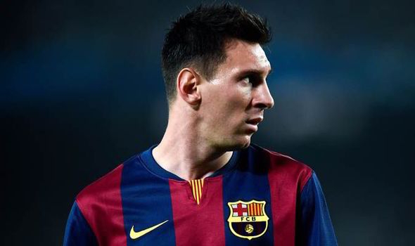 Messi đang gặp nhiều rắc rối b&ecirc;n ngo&agrave;i s&acirc;n cỏ