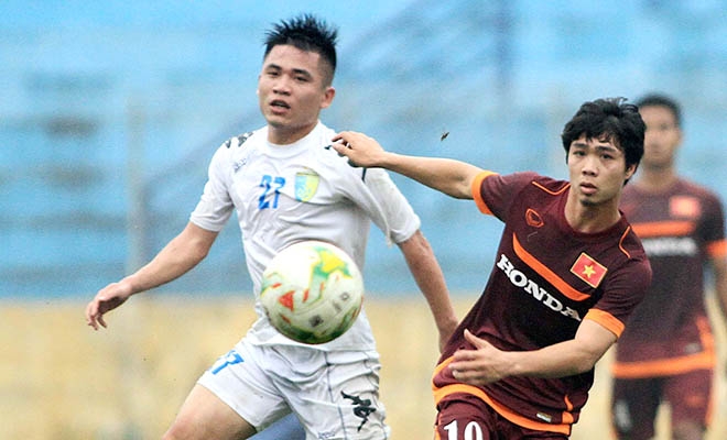 C&ocirc;ng Phượng đ&oacute;ng g&oacute;p 1 b&agrave;n thắng trong trận đấu vớ