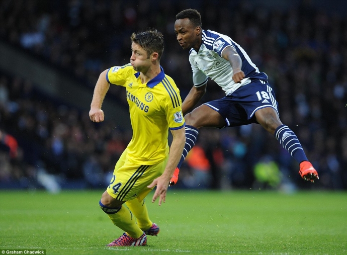 Chelsea (v&agrave;ng) thua tan n&aacute;t trước West Brom