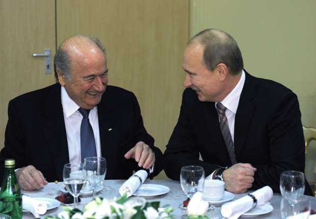 Tổng thống Nga Putin v&agrave; Chủ tịch FIFA Sepp Blatter