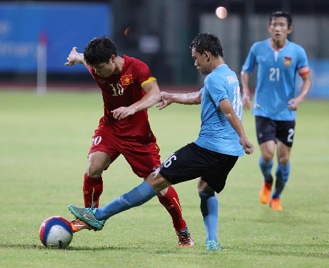 U23 Việt Nam chơi dưới sức ở trận đấu với U23 L&agrave;o