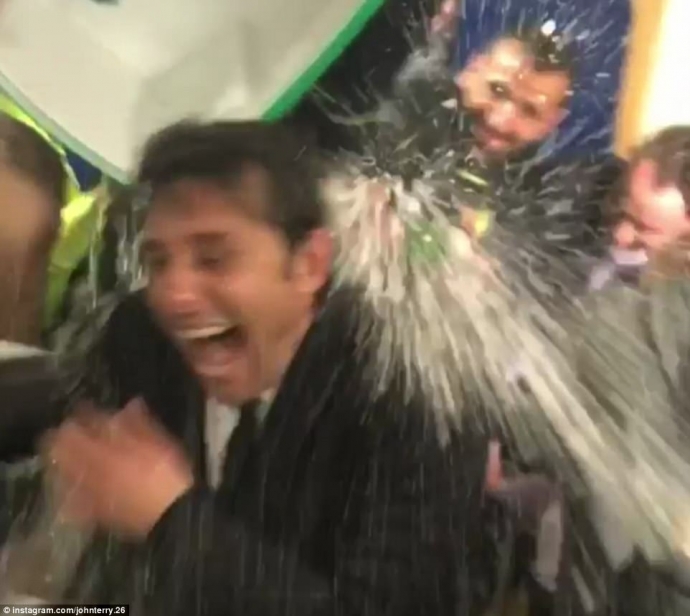 chelsea-an-mung-chuc-vo-dich10