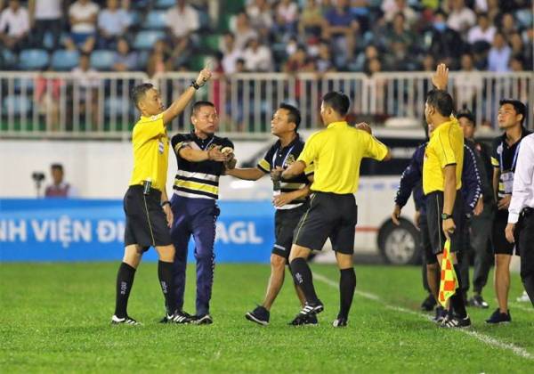 trong-tai-ngo-duy-lan