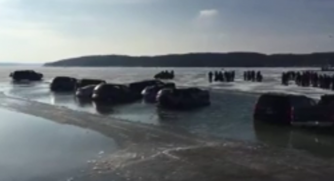 &ocirc; t&ocirc; rơi