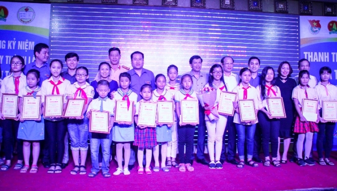 Ban tổ chức chọn ra được 25 t&aacute;c phẩm xuất sắc nhất