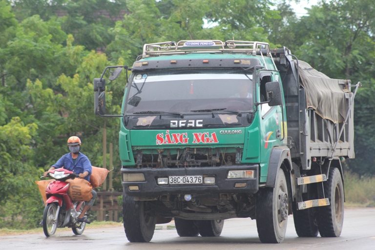 xe tải kh&ocirc;ng ph&ugrave; hiệu