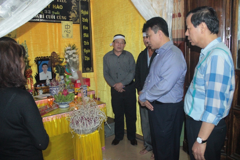Chủ tịch C&ocirc;ng đo&agrave;n ng&agrave;nh GTVT VN gửi lời chia buồn