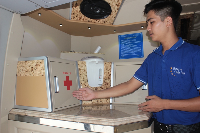 tủ y tế v&agrave; nước