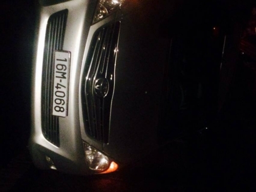 xe-o-to-bi-lat-tren-duong-cao-toc-1-1487382791