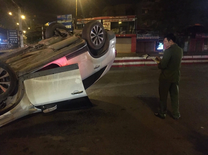 Hiện lực lượng chức năng đang l&agrave;m r&otilde; nguy&ecirc;n nh&acirc;n v