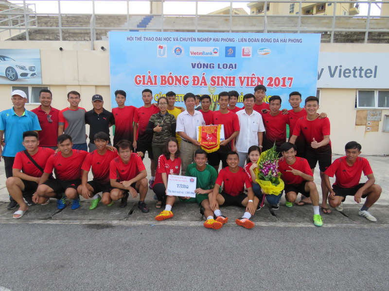 đội v&ocirc; địch