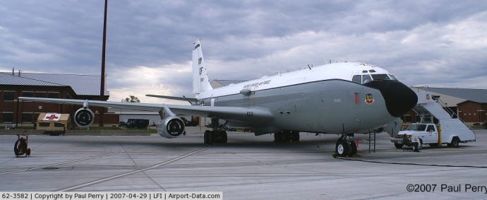 m&aacute;y bay WC-135 Constant Phoenix