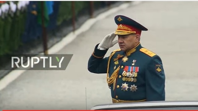 Bộ trưởng Quốc ph&ograve;ng Nga Sergei Shoigu b&aacute;o c&aacute;o chỉ