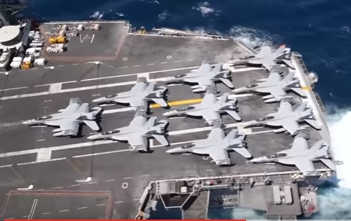 T&agrave;u s&acirc;n bay Mỹ USS Roosevelt tr&ecirc;n đường cơ động đế